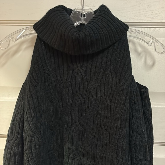 Evereve Open Shoulder Turtleneck Sweater - Picture 2 of 8